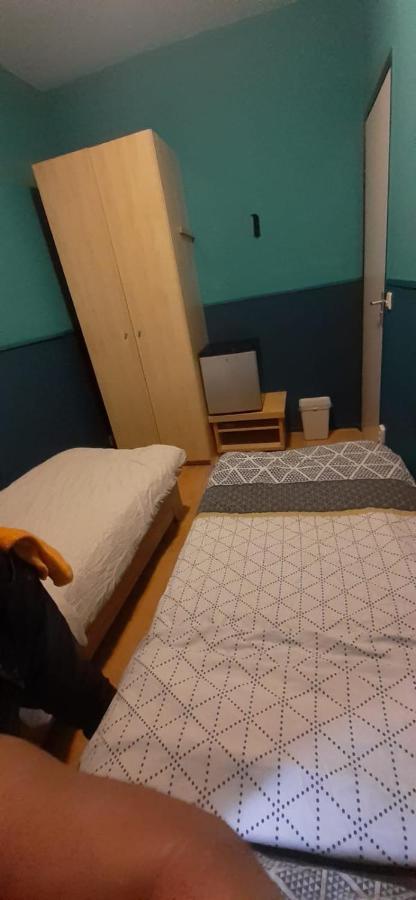 Charlotte, Not For Parties, Not A Hotel, Room With Shared Bathroom, No Kitchen Амстердам Екстериор снимка