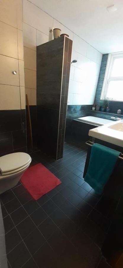 Charlotte, Not For Parties, Not A Hotel, Room With Shared Bathroom, No Kitchen Амстердам Екстериор снимка