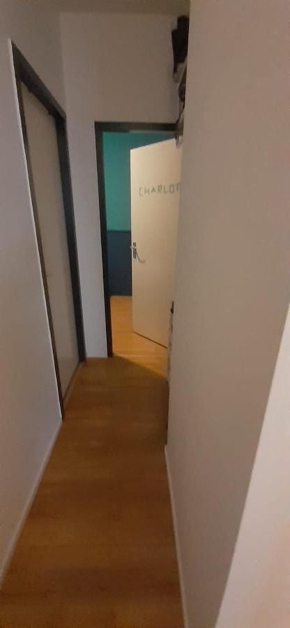 Charlotte, Not For Parties, Not A Hotel, Room With Shared Bathroom, No Kitchen Амстердам Екстериор снимка