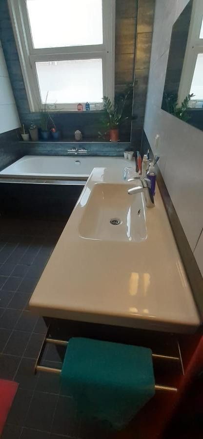 Charlotte, Not For Parties, Not A Hotel, Room With Shared Bathroom, No Kitchen Амстердам Екстериор снимка